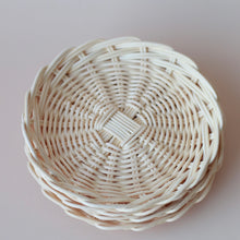 Load image into Gallery viewer, Rattan play plates - Set of four