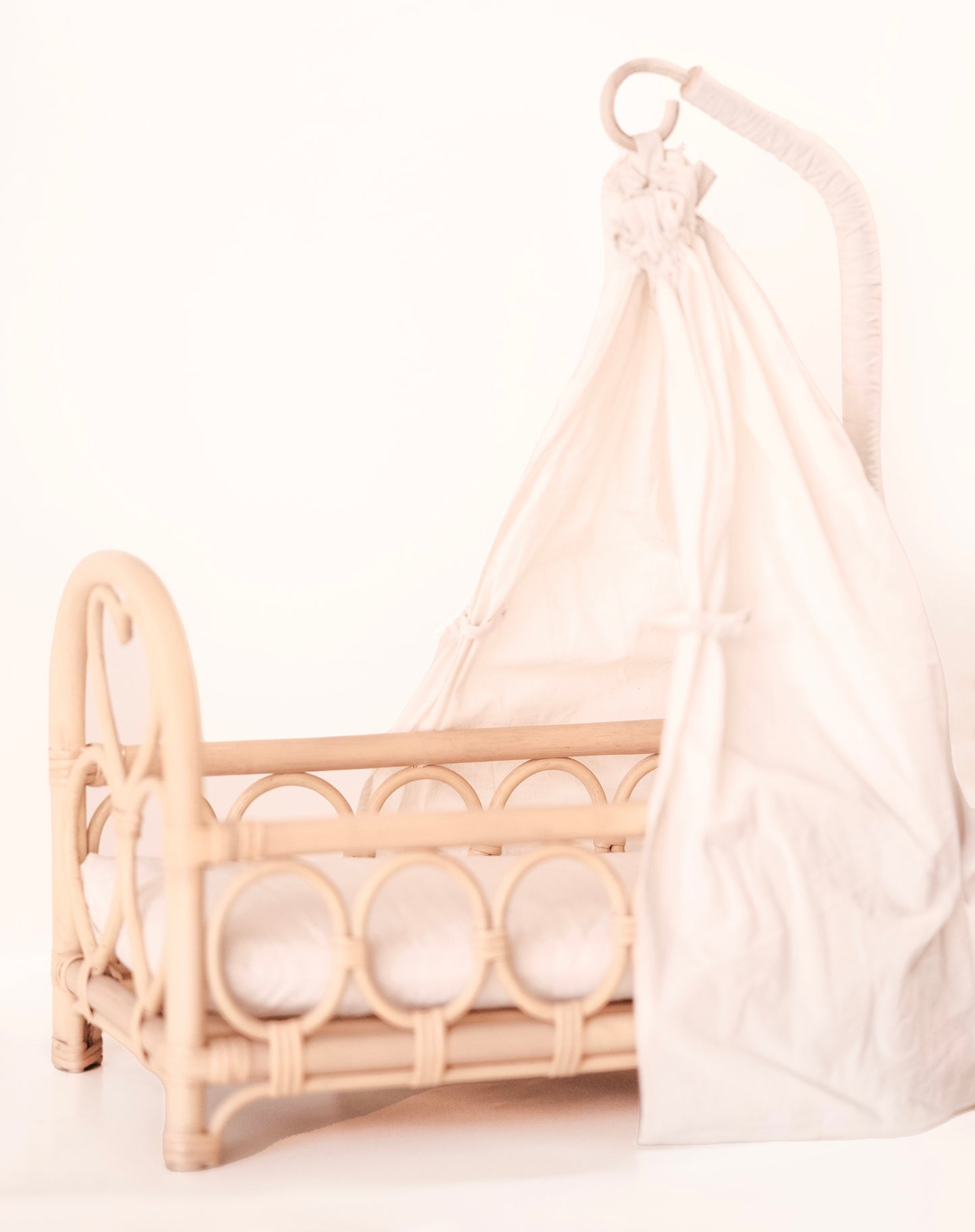 Heartstrings dolls canopy cot with mattress and canopy