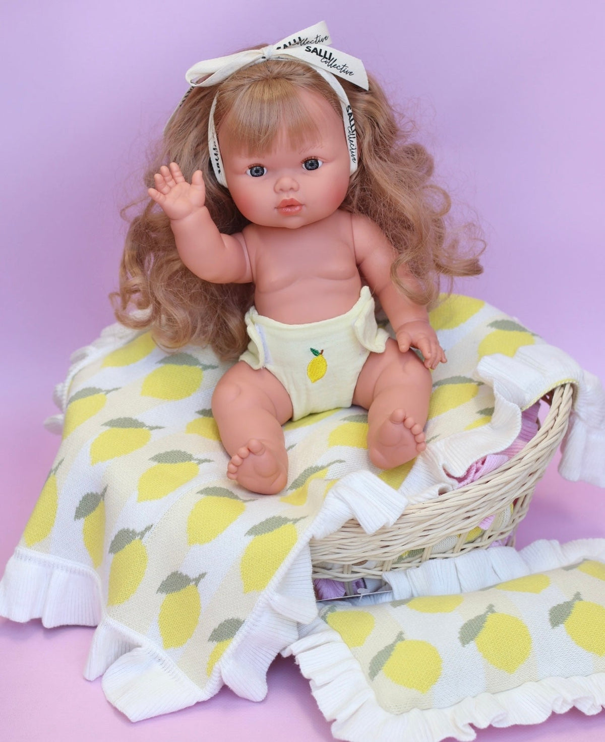 Freshly squeezed frilled doll Blanket + Pillow set