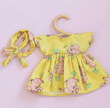 Load image into Gallery viewer, Juni Moon wardrobe - Mini doll threads