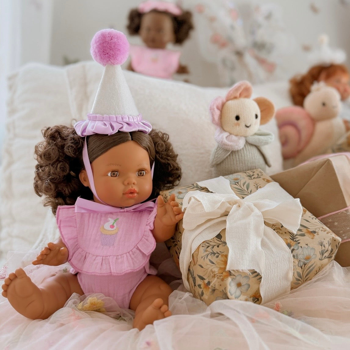 Lilac Birthday Cupcake Bib & Diaper Doll Set - Fits 34-38cm Minikane Gordis, Mini Colettos, Llorens dolls party set
