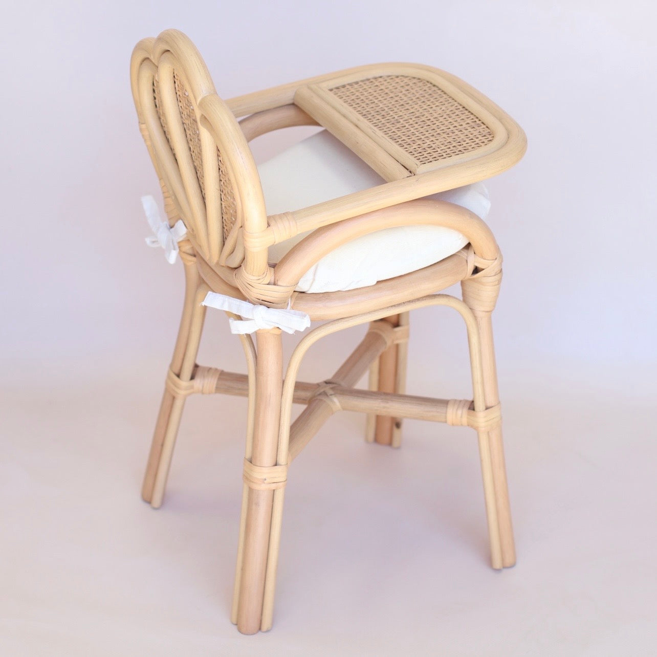 Oceana - Clam Rattan doll high chair