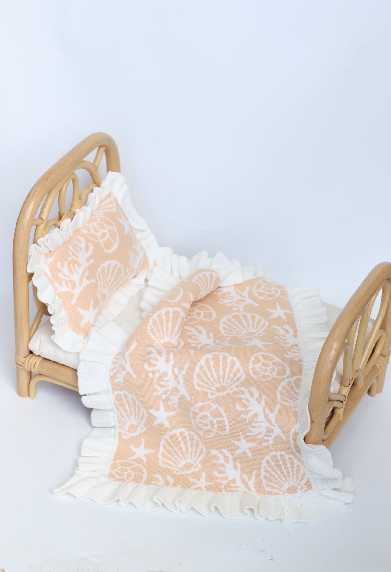 PRE ORDER EARLY MARCH Oceana Rattan DOLLY CRADLE plus mattress