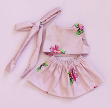 Load image into Gallery viewer, Juni Moon wardrobe - Mini doll threads