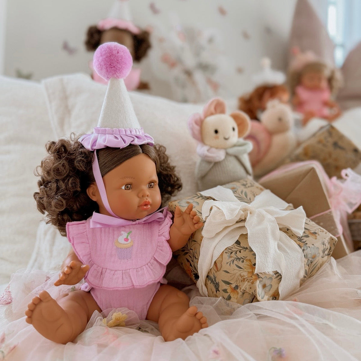 Lilac Birthday Cupcake Bib & Diaper Doll Set - Fits 34-38cm Minikane Gordis, Mini Colettos, Llorens dolls party set
