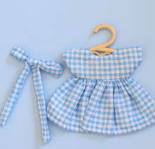 Load image into Gallery viewer, Juni Moon wardrobe - Mini doll threads