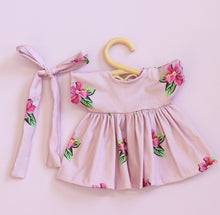 Load image into Gallery viewer, Juni Moon wardrobe - Mini doll threads