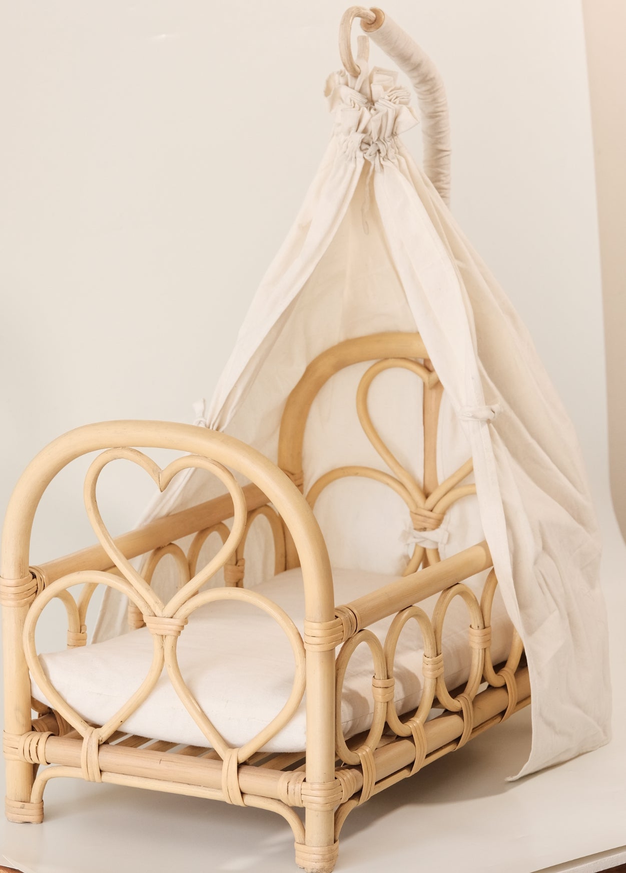 Heartstrings dolls canopy cot with mattress and canopy