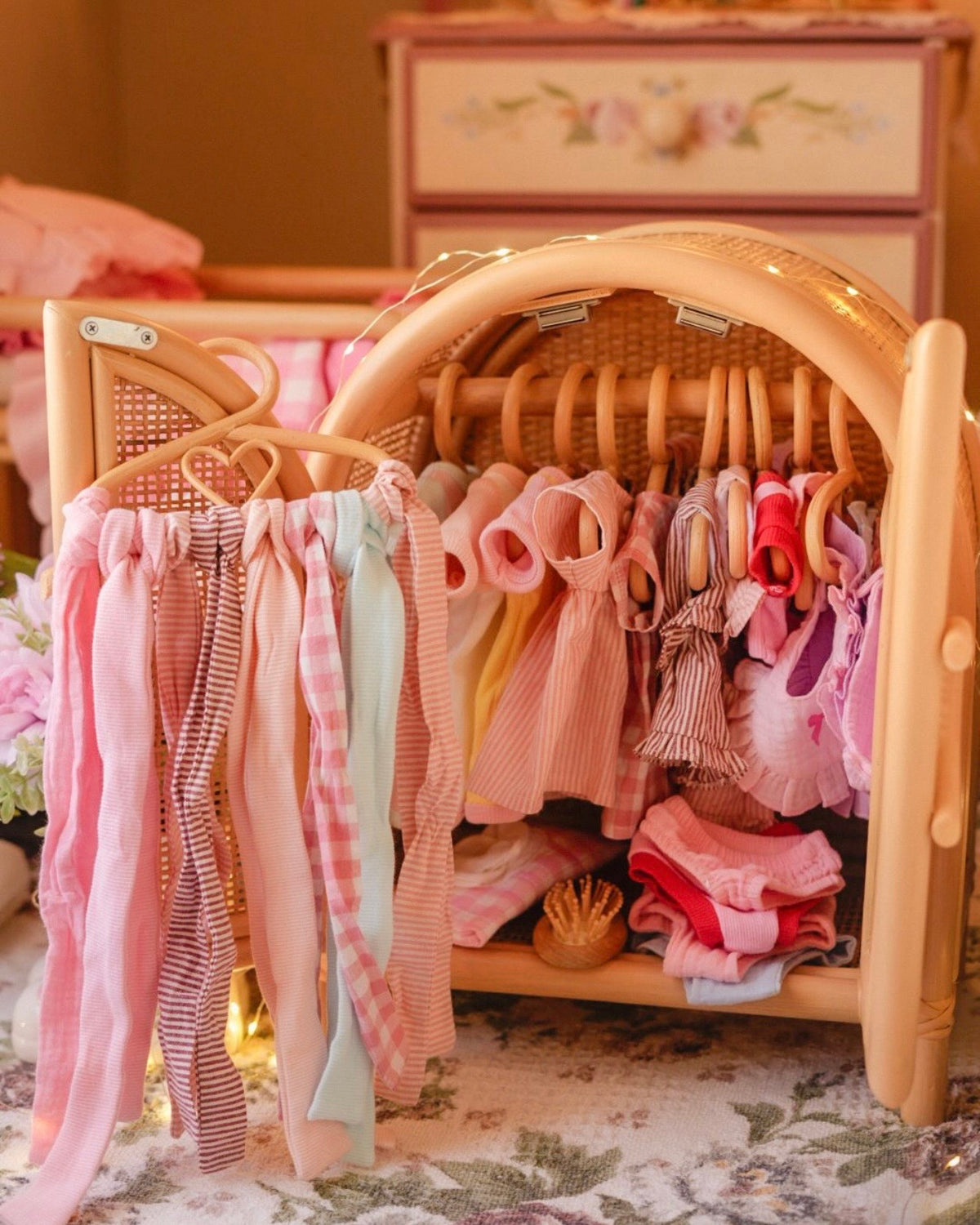 Heartstrings dolls wardrobe - plus 3 heart hangers