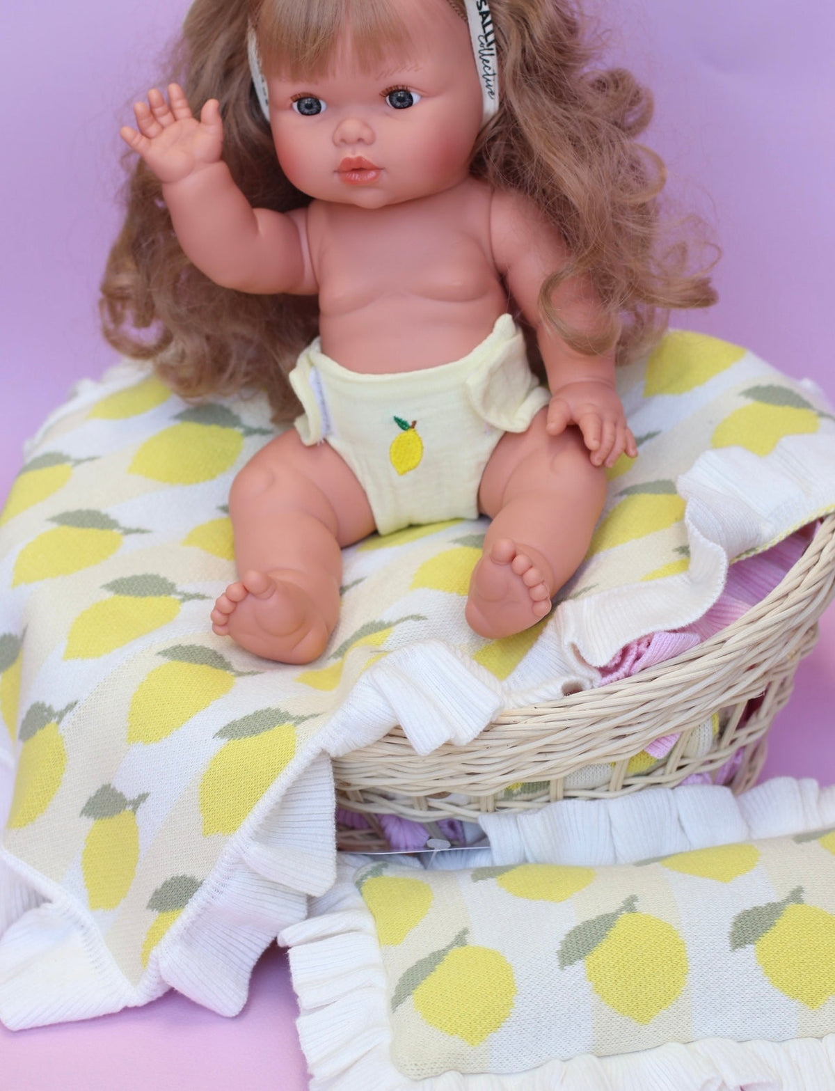 Freshly squeezed frilled doll Blanket + Pillow set