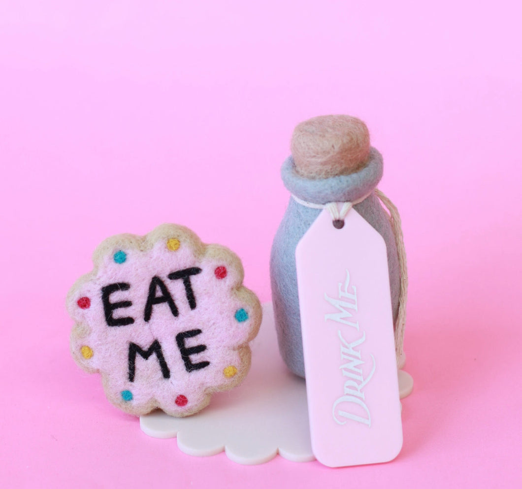 Wonderland whimsy - Tea party set 9 pce