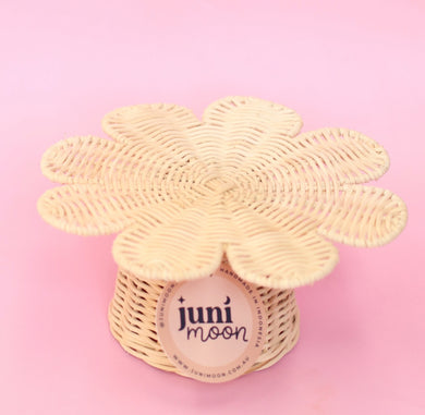 Daisy cake stand