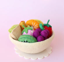 Load image into Gallery viewer, Felt tutti fruity Salad + felt bowl- 9 pce set