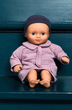 Load image into Gallery viewer, Dahlia 32cm Pomea Machine Washable Dahlia Soft Body Doll
