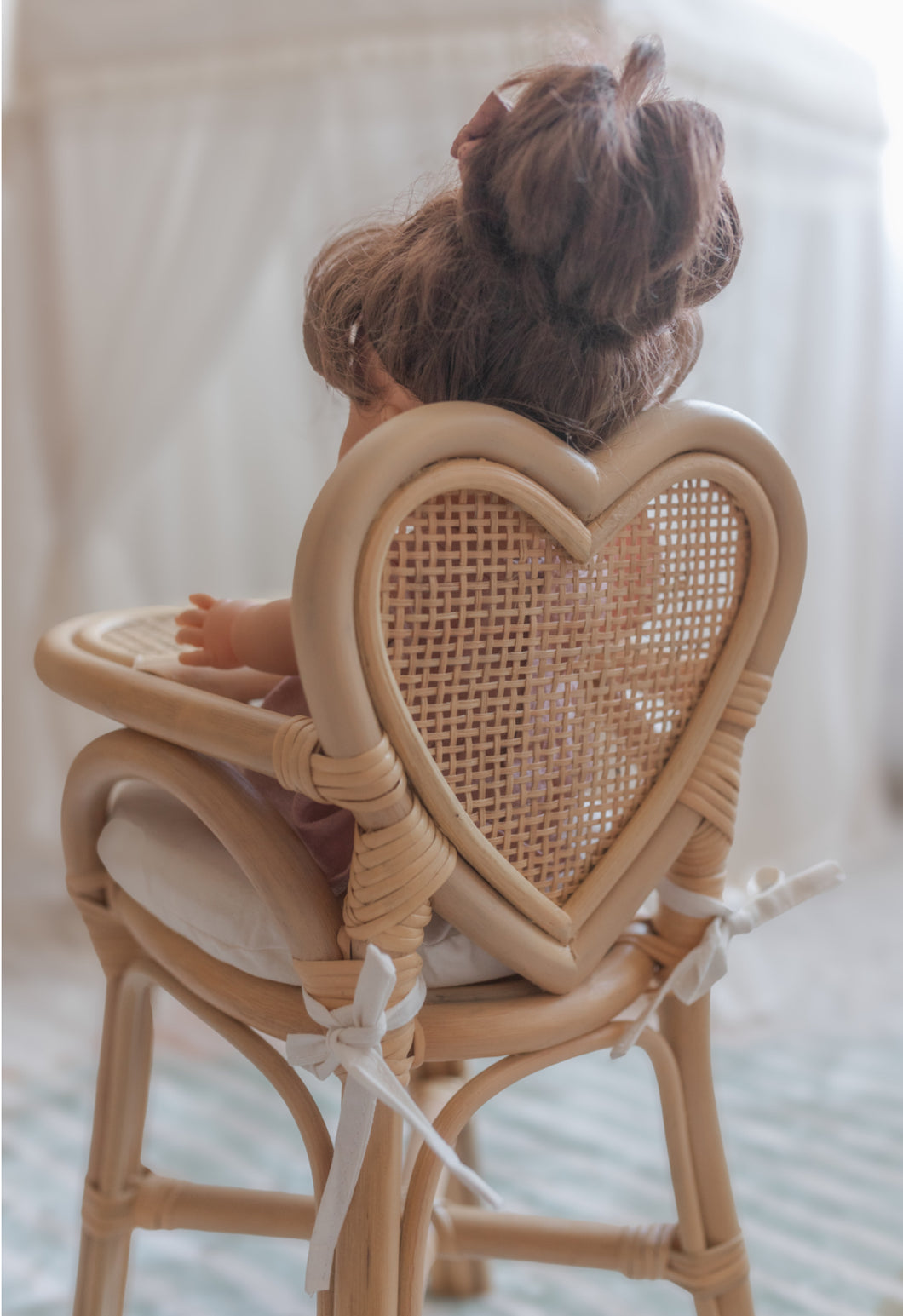 Heart strings - Rattan doll high chair