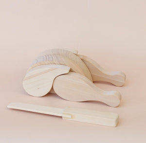 ON SALE Juni Moon pull apart Wooden cutting chicken with knife and tray 🍗