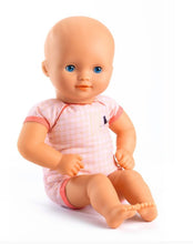 Load image into Gallery viewer, Dahlia 32cm Pomea Machine Washable Dahlia Soft Body Doll