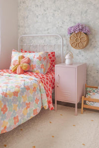ON SALE Daisy wall basket