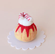 Load image into Gallery viewer, Festive sponge cakes set or singles - Candy cane sponge cakes