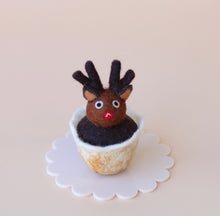 Load image into Gallery viewer, Merry Christmas muffins - muffins and trays