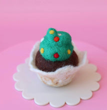 Load image into Gallery viewer, Merry Christmas muffins - muffins and trays