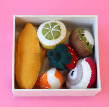 Load image into Gallery viewer, Papoose Mini set of felt fruit boxed