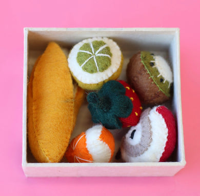 Papoose Mini set of felt fruit boxed