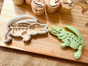 Crocodile Bio play dough cutter
