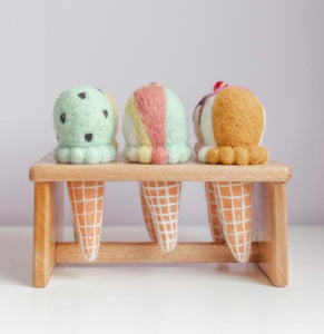 On sale 6 HOLE ICE CREAM STAND ( ice creams sold seperatly)