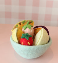 Load image into Gallery viewer, Felt fruit + felt bowl- 7 pce set