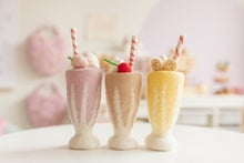 Load image into Gallery viewer, Shake it up &#39;Classic Milkshakes and smoothies - 8 flavours