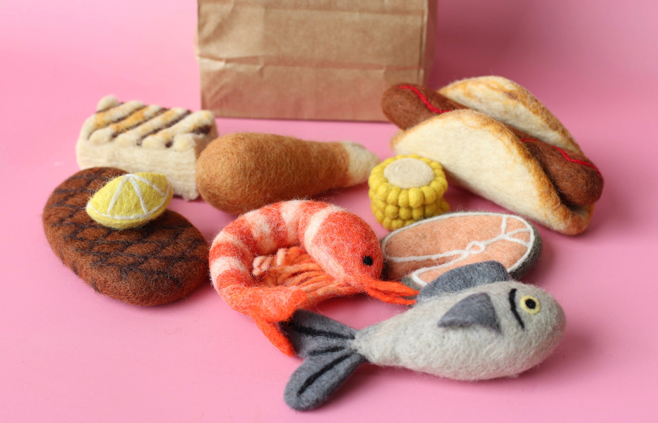 PRE ORDER MARCH Rattan kids BBQ + tongs + hot coals ( Australia only)