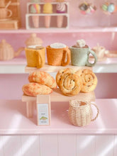 Load image into Gallery viewer, Pain au raisin - 2 pce