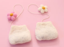 Load image into Gallery viewer, Flower power tea bag set 🫖- 2 pce