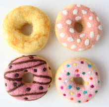 Load image into Gallery viewer, Pretty pinks donut set - 4 pce