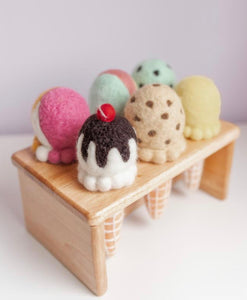 On sale 6 HOLE ICE CREAM STAND ( ice creams sold seperatly)