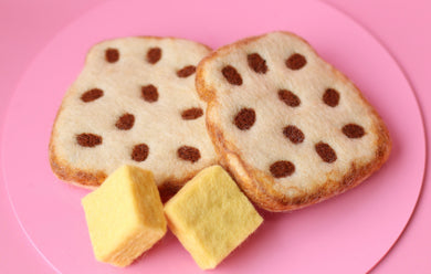 Raisin Toast and butter - 4 pce
